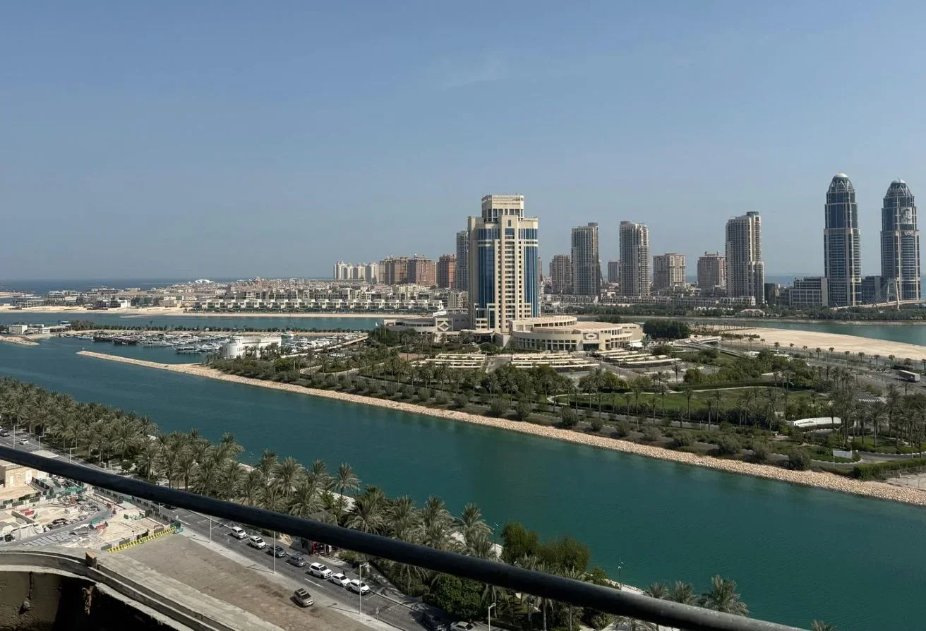SPECIOUS 1BHK APARTMENT FOR SALE IN MARINA |