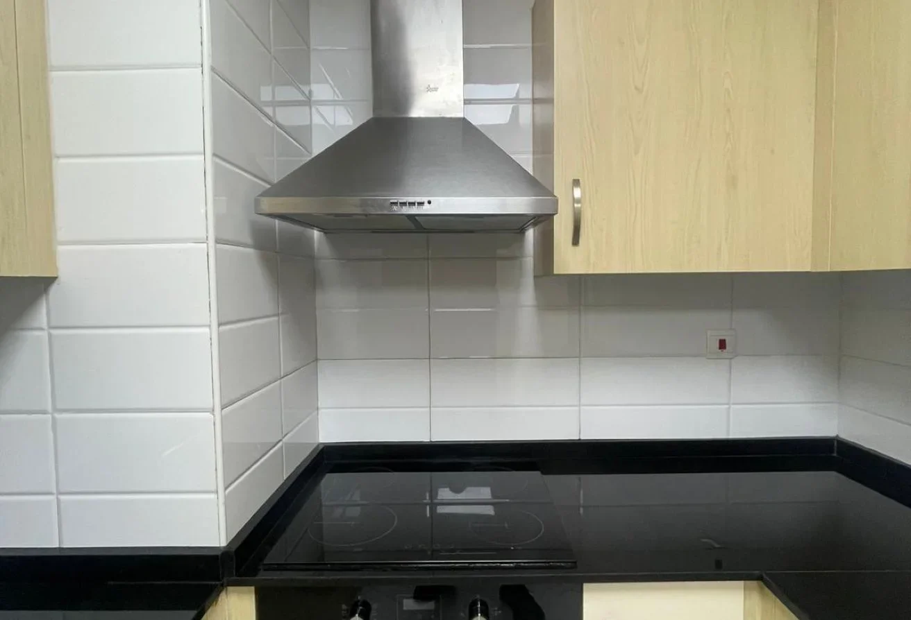 LUXURIOUS 1 BEDROOM + OFFICE IN PEARL SEA VIEW