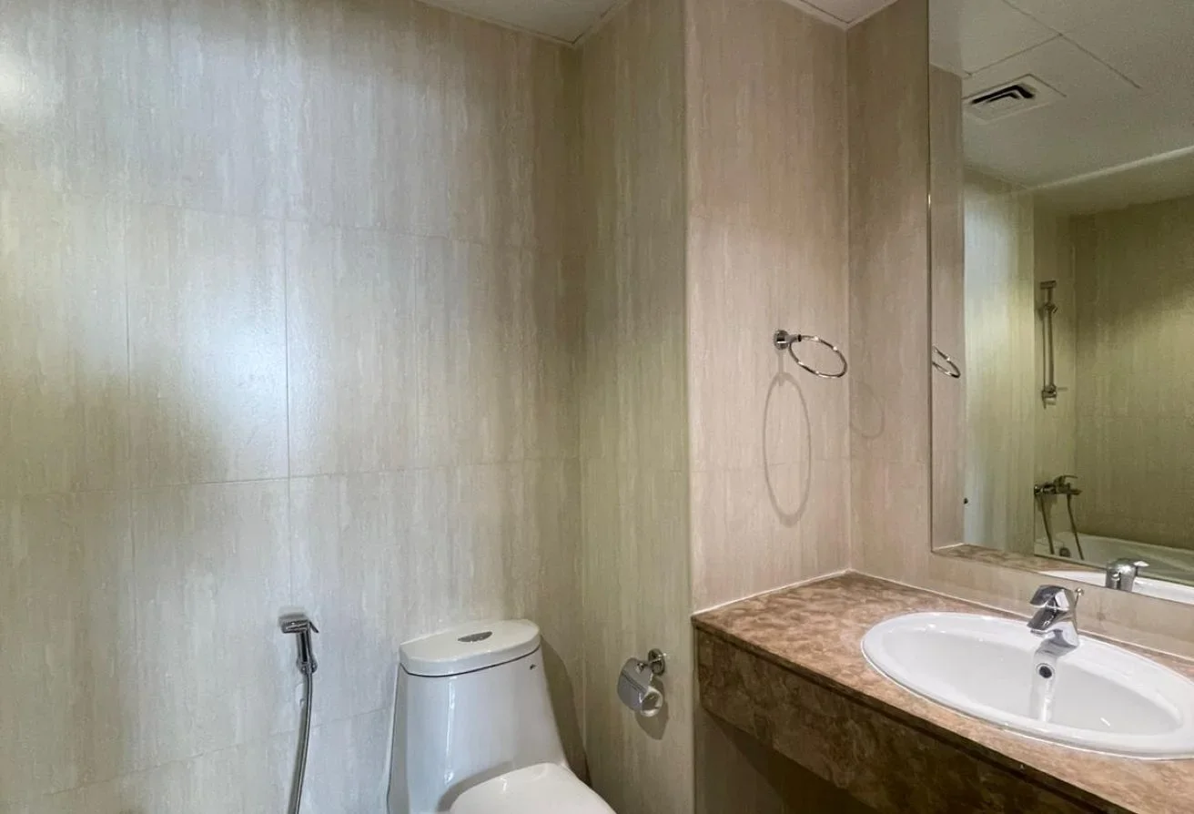 LUXURIOUS 1 BEDROOM + OFFICE IN PEARL SEA VIEW