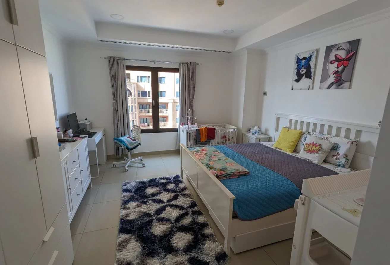 1 BHK +OFFICE PORTO NICE TOWERFOR PRICE BIG HOLL