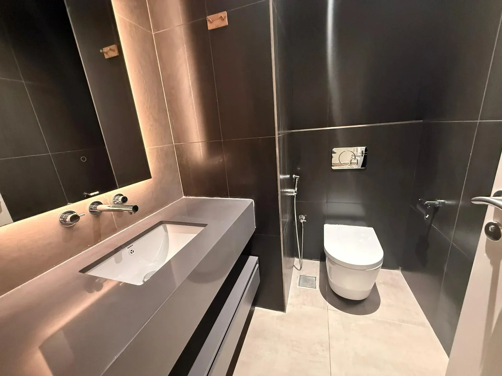 2BHK + Maid’s Room | Pearl Island | Bills Included