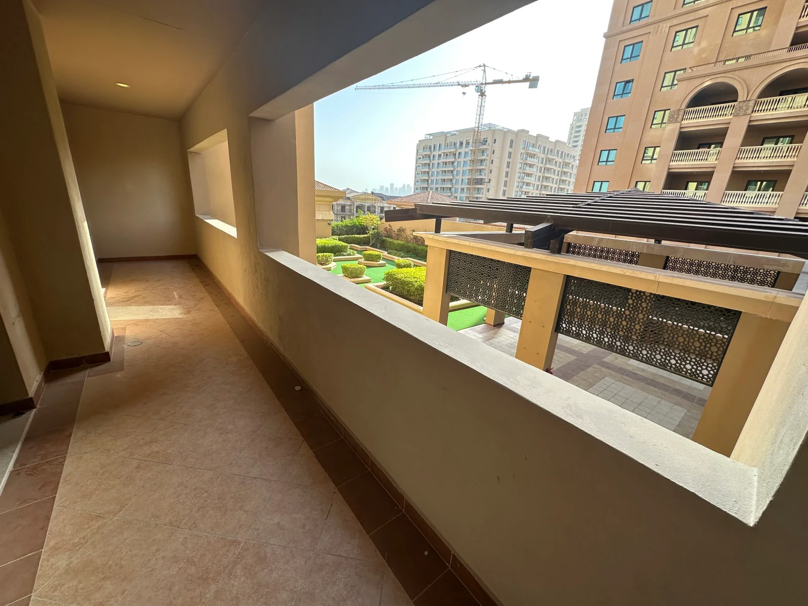 1+Office Brand New Side Garden View.