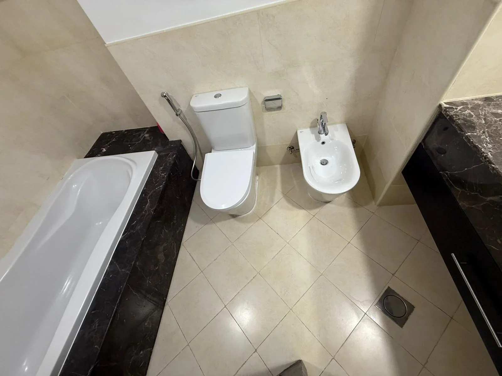 AFFORDABLE 1BHK+OFFICE FOR SALE|FREE HOLD|