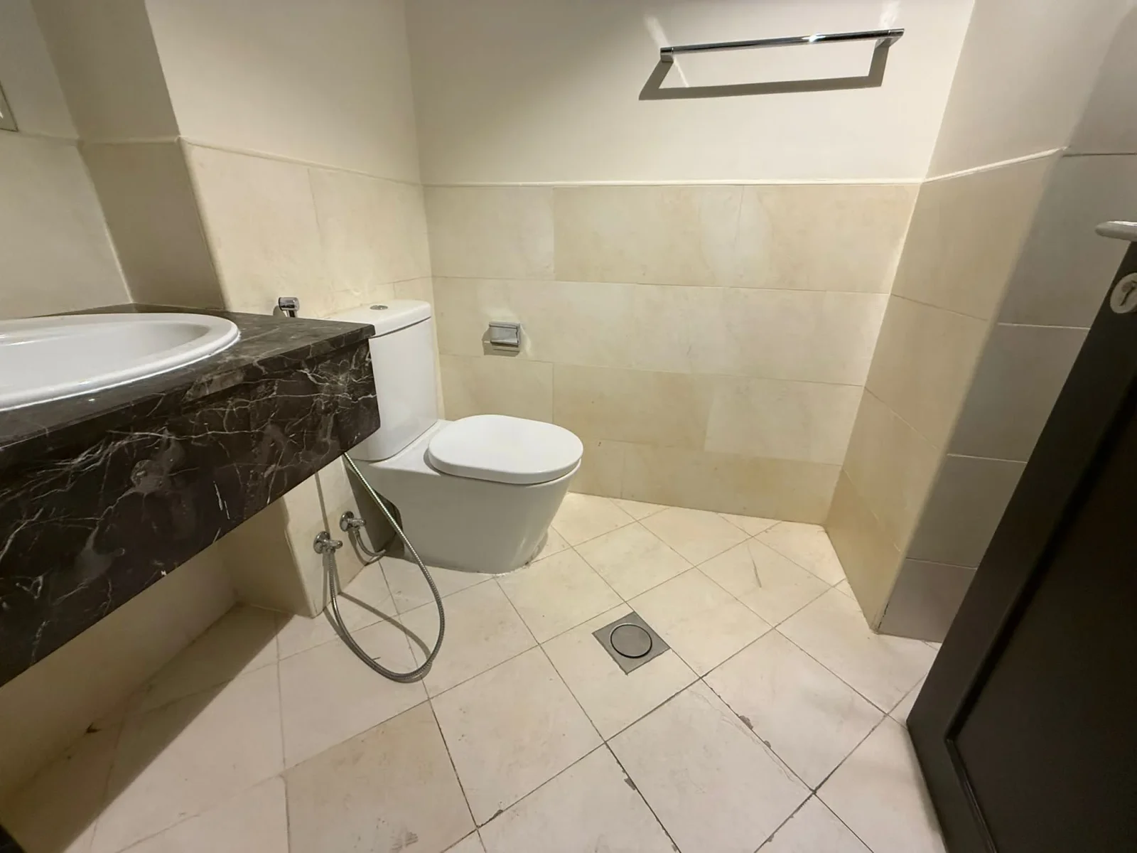 AFFORDABLE 1BHK+OFFICE FOR SALE|FREE HOLD|