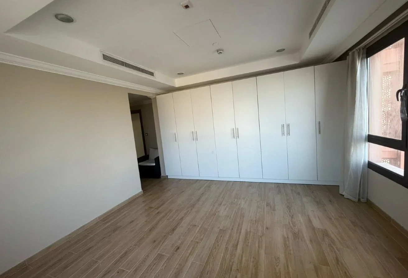 2 BHK Luxuary Appartment with Balcony