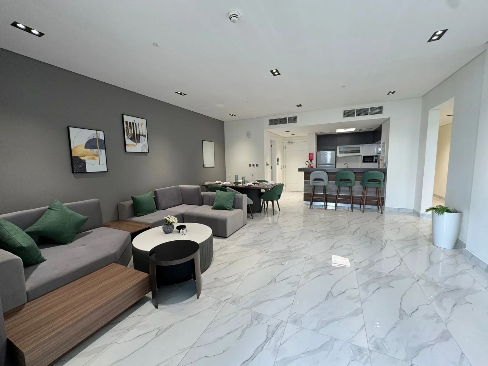 BRAND NEW 2 BEDROOM FULLY FURNISHED WITH BALCONY