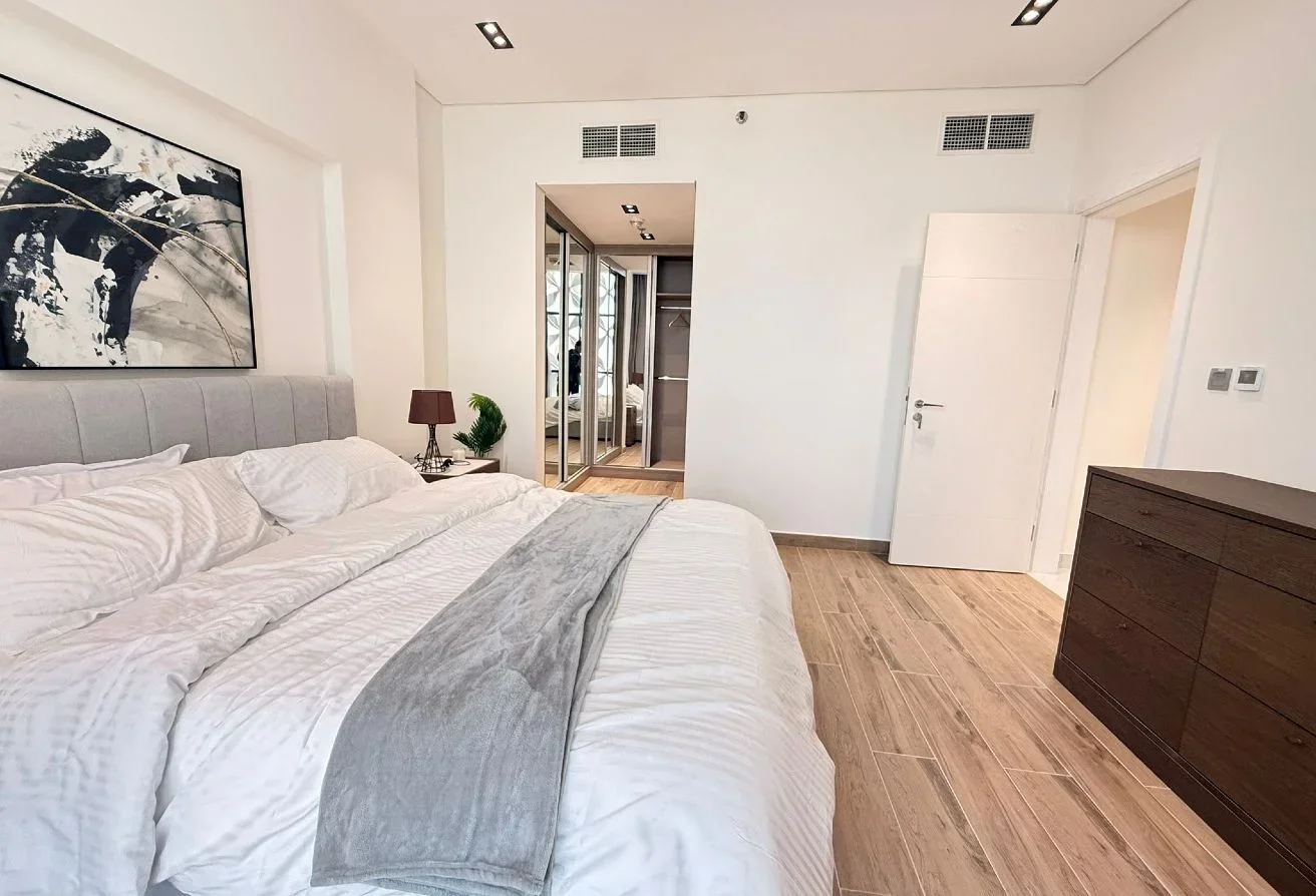 Distress Sale: Spacious 2BHK for Only 1.4M QAR