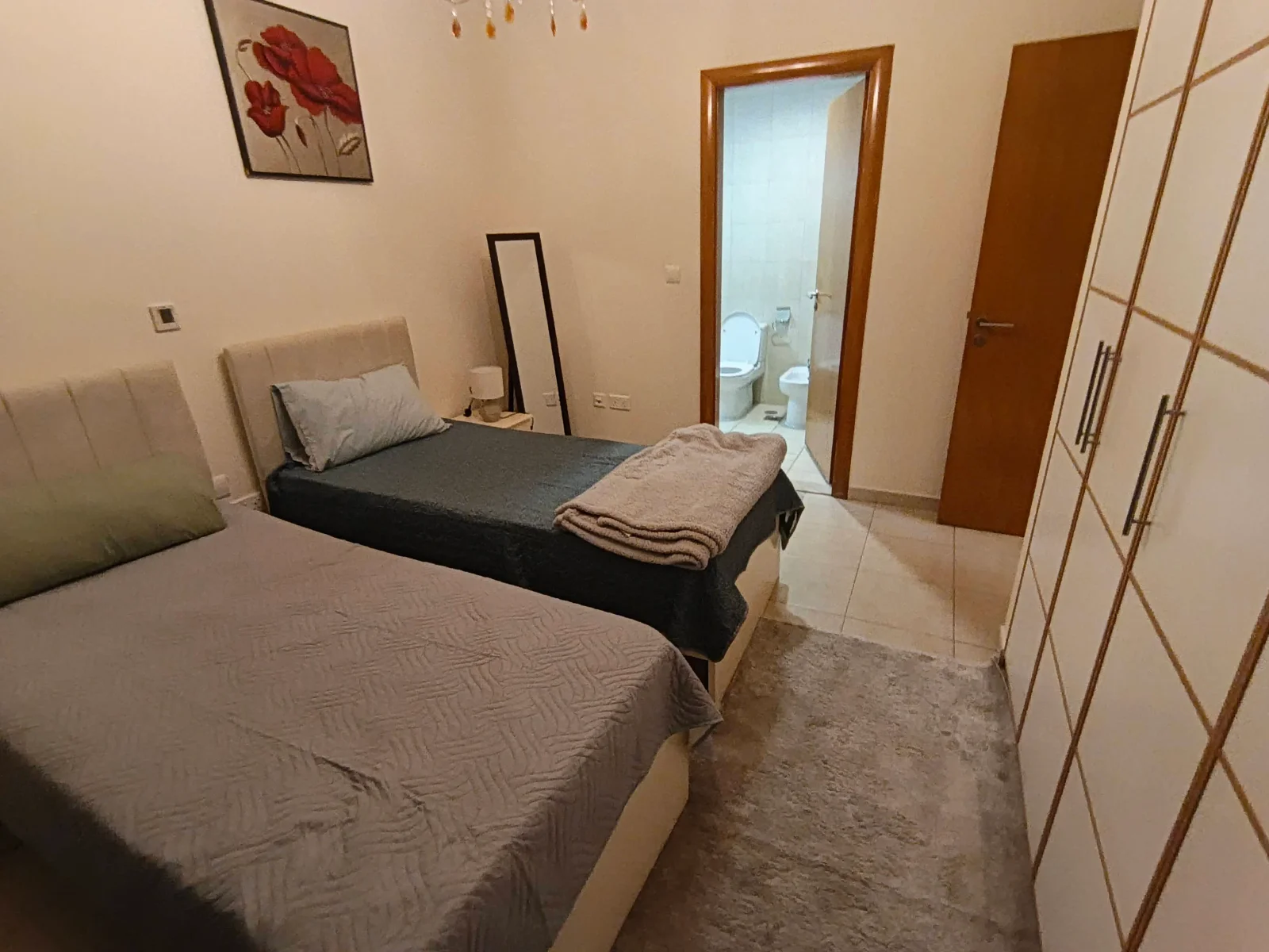 2bhk in zig zag tower fully furnished exclude bill
