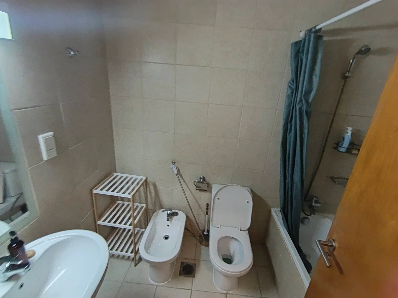 2bhk in zig zag tower fully furnished exclude bill