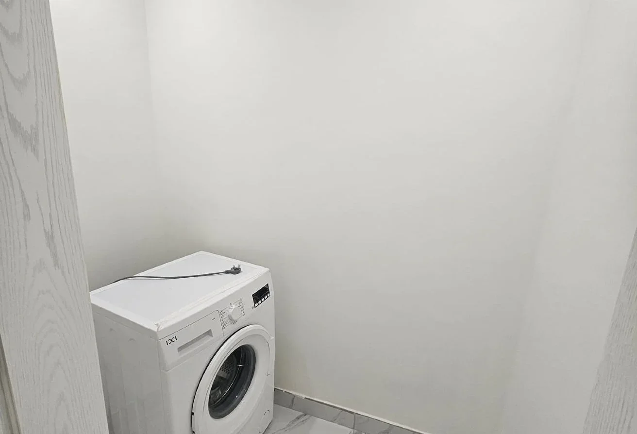 LUXURIOUS 2 BHK BRAND NEW FF PRIME LOCATION