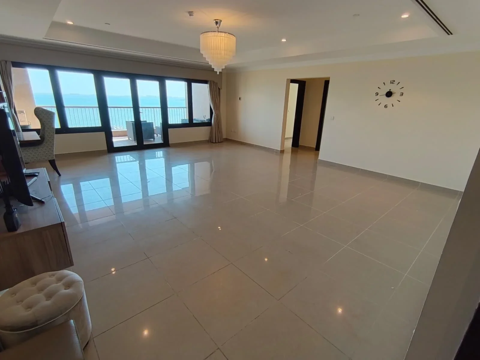 Cheapest 3bhk apartment in Porto Arabia will bills