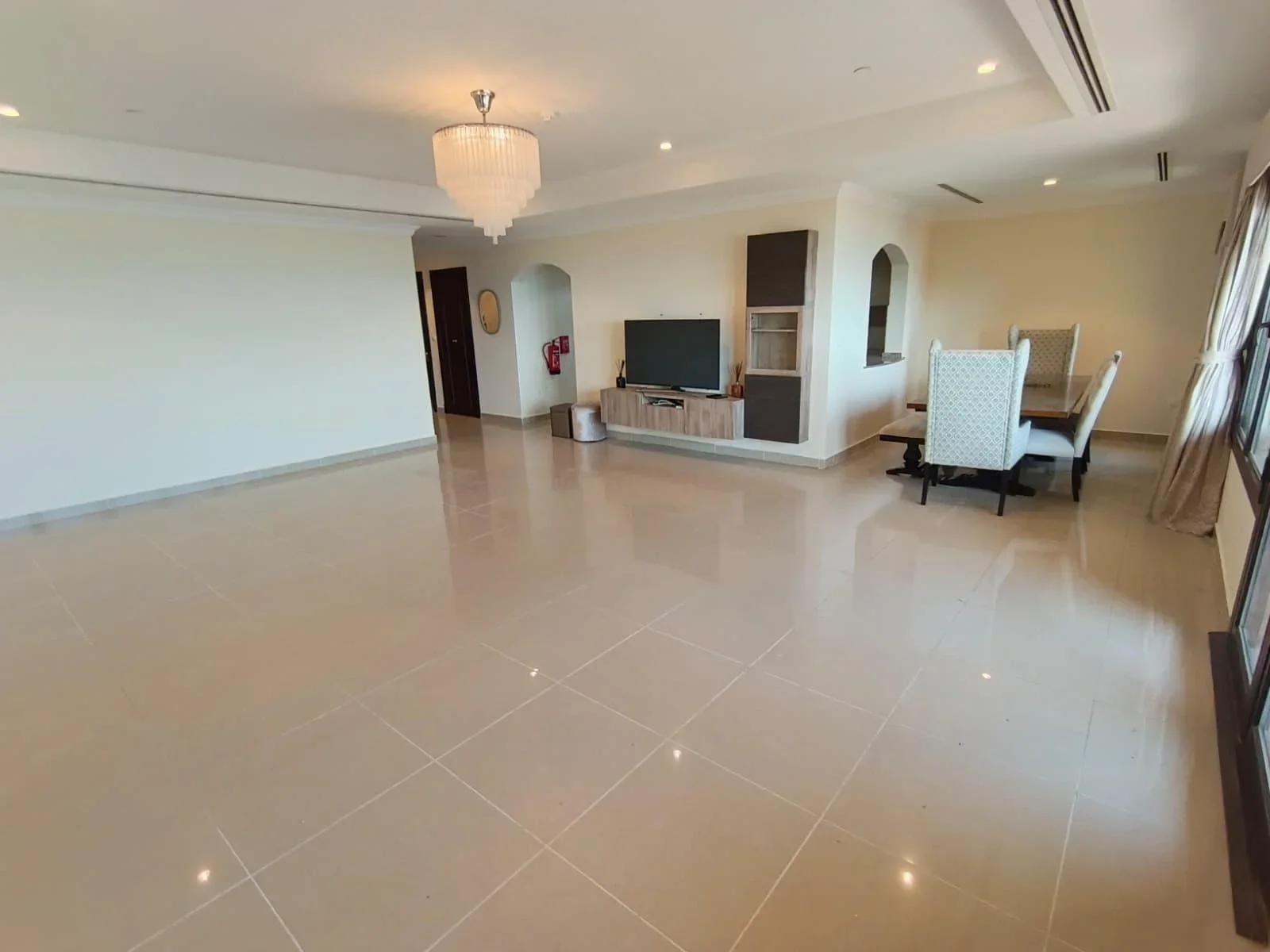 Cheapest 3bhk apartment in Porto Arabia will bills