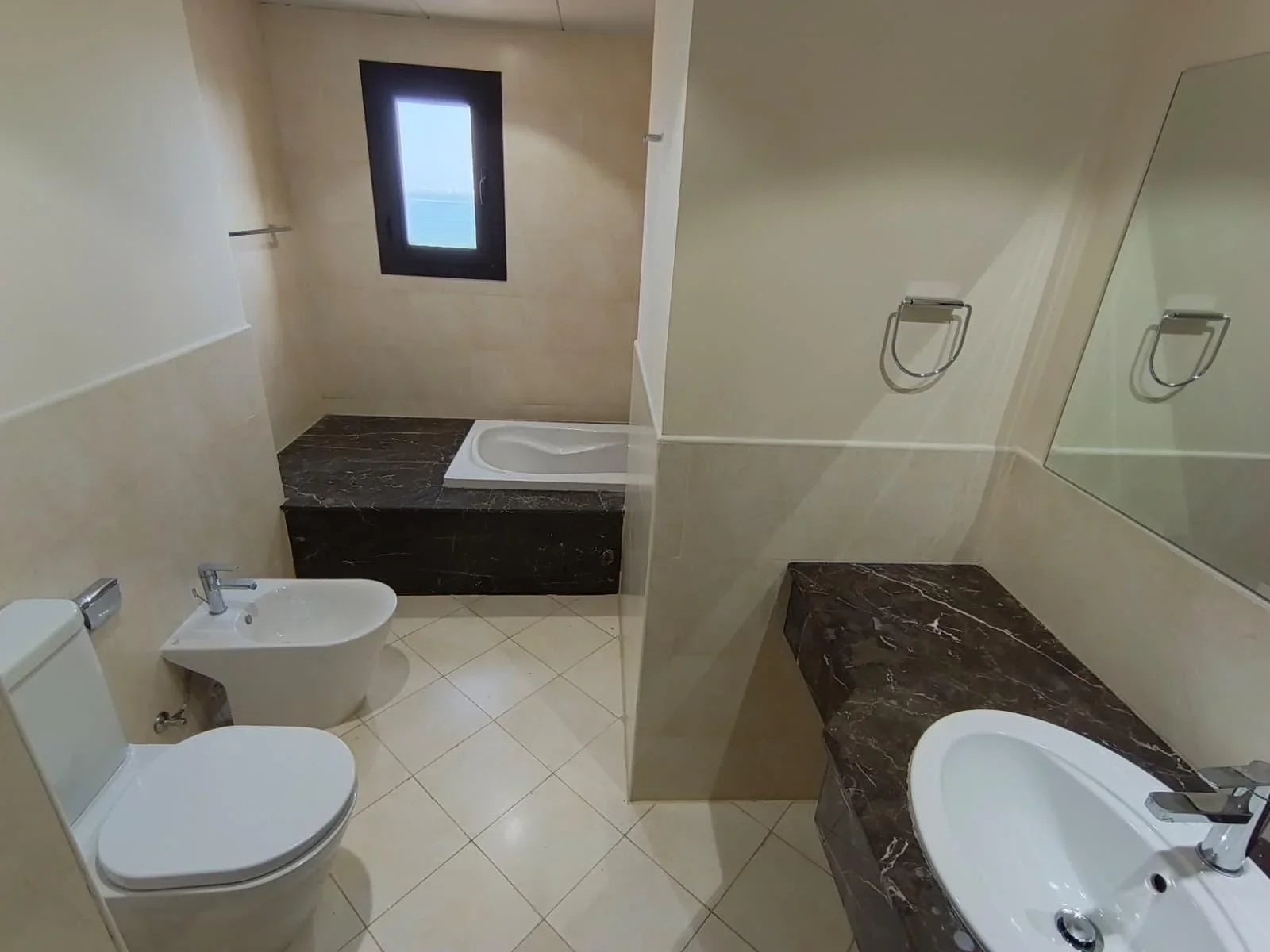 Cheapest 3bhk apartment in Porto Arabia will bills