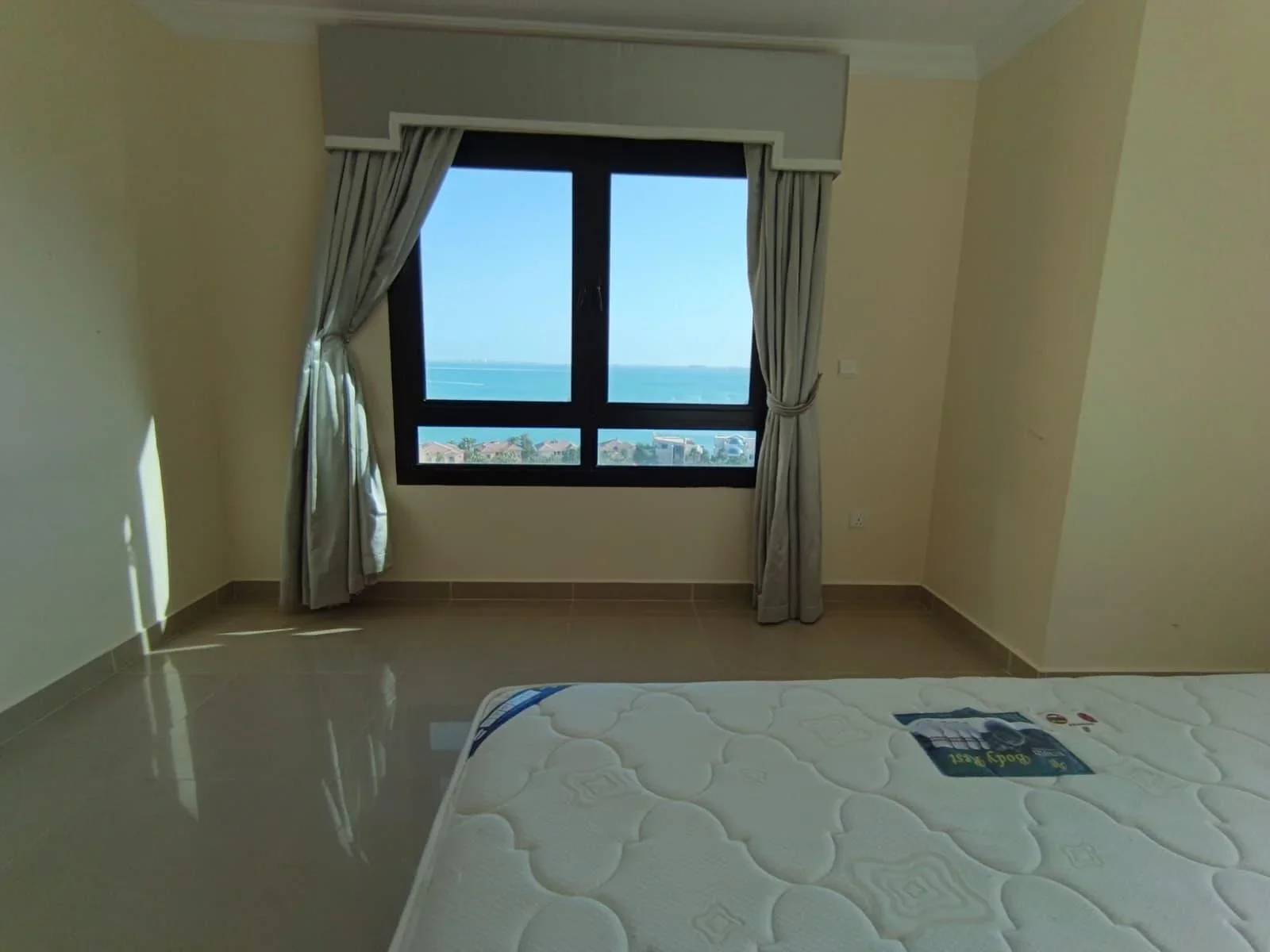 Cheapest 3bhk apartment in Porto Arabia will bills