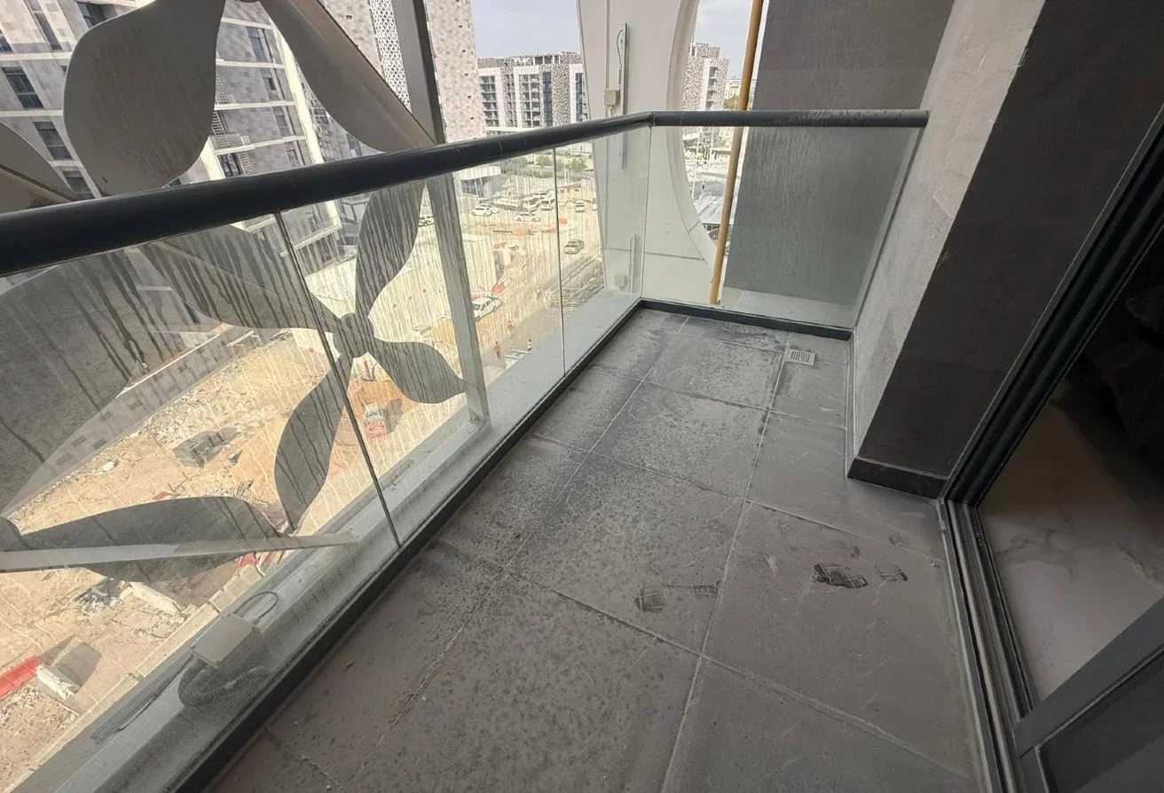 Newly Handed Over1 BHK Fully Furnished Balcony als