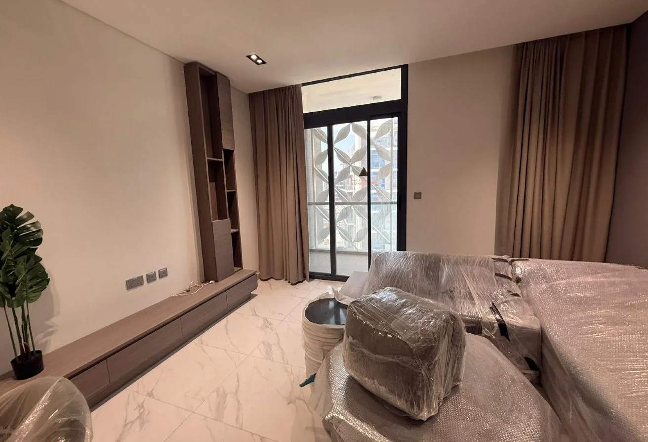 Newly Handed Over1 BHK Fully Furnished Balcony als