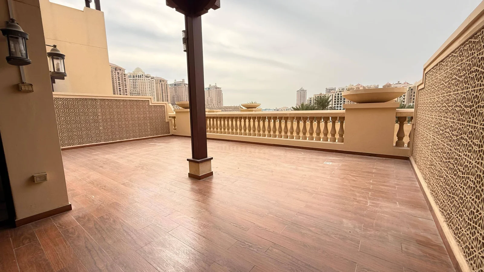 4 bhk + maidsroom townhouse