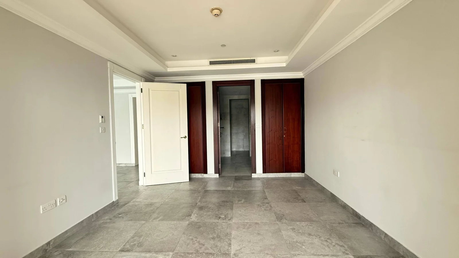 4 bhk + maidsroom townhouse