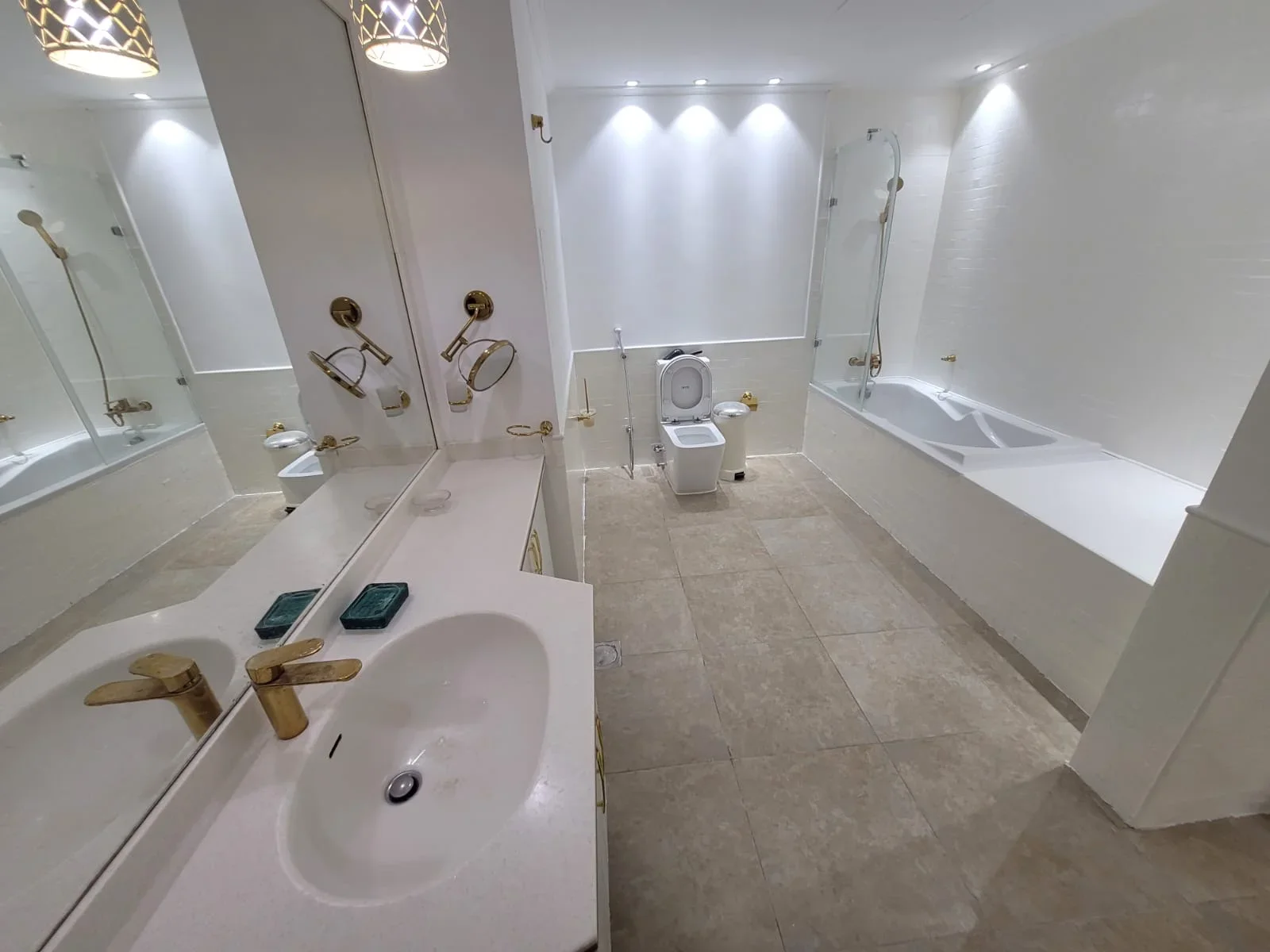 LUXURY 3BHK+MAID IN PRIME LOCATION
