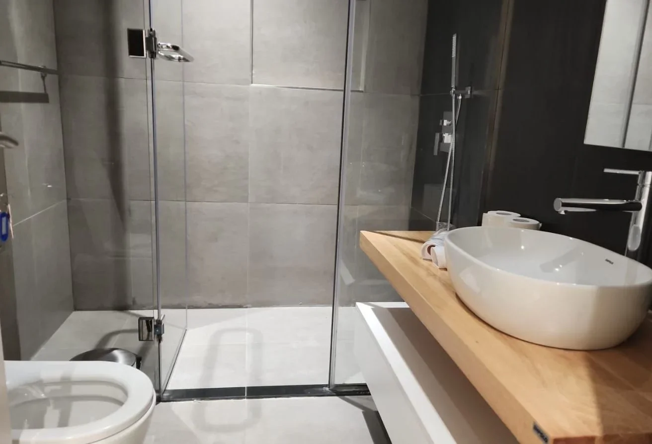 READY APARTMENT 1BR+OFFICE BRAND NEW 1DAY INCOME