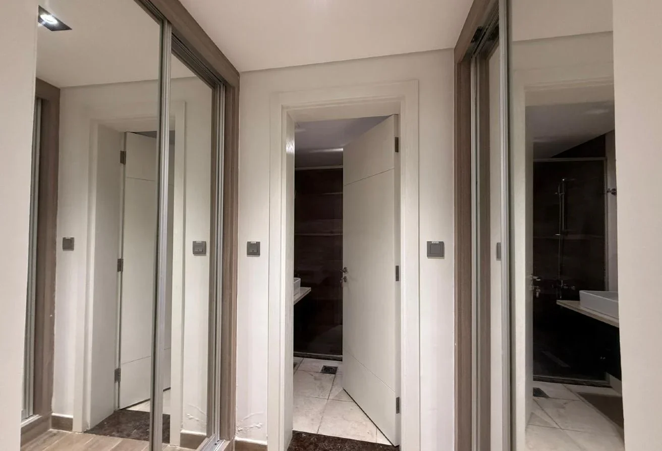 Distress Deal 1BHK Furnished | Yasmeen City 950K