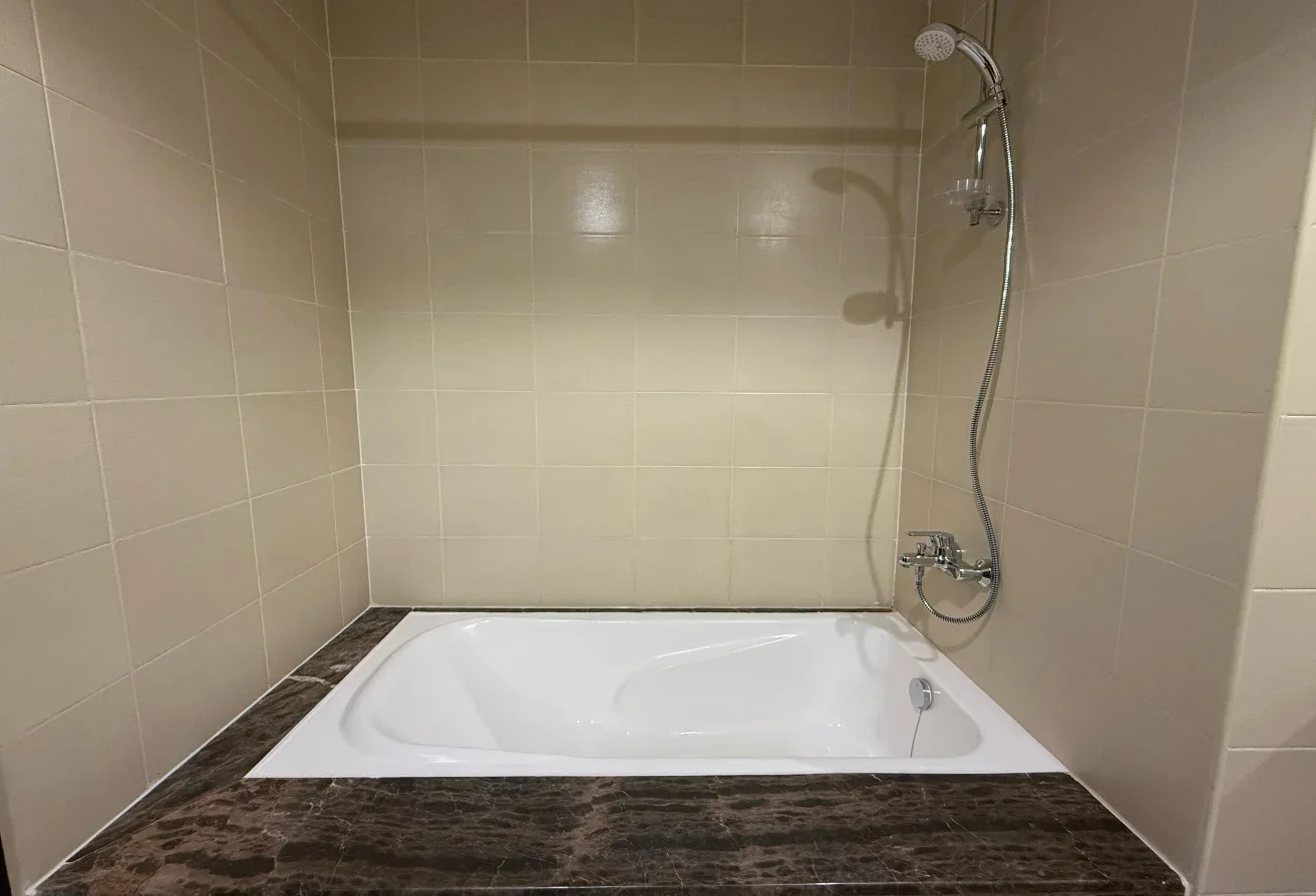 1BEDROOM Furnished apartment with balcony