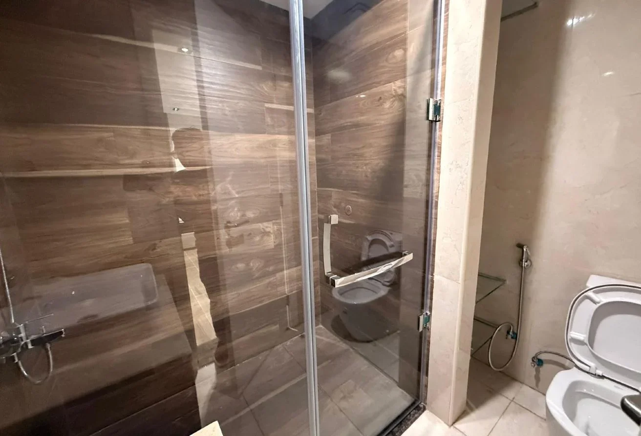 Distress Deal 1BHK Furnished | Yasmeen City 950K