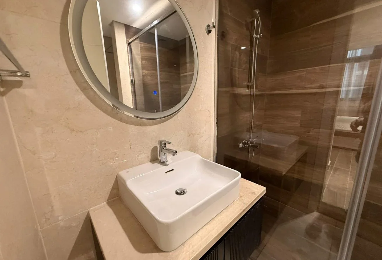 Distress Deal 1BHK Furnished | Yasmeen City 950K