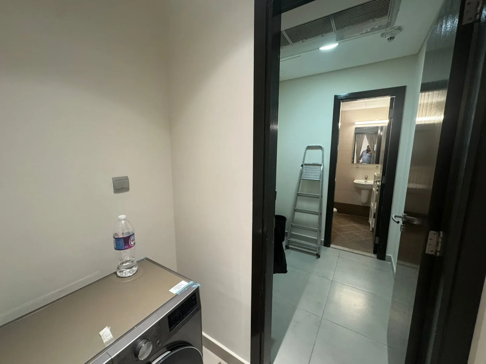 3bhk plus maid spacious appartment 9500 excluding