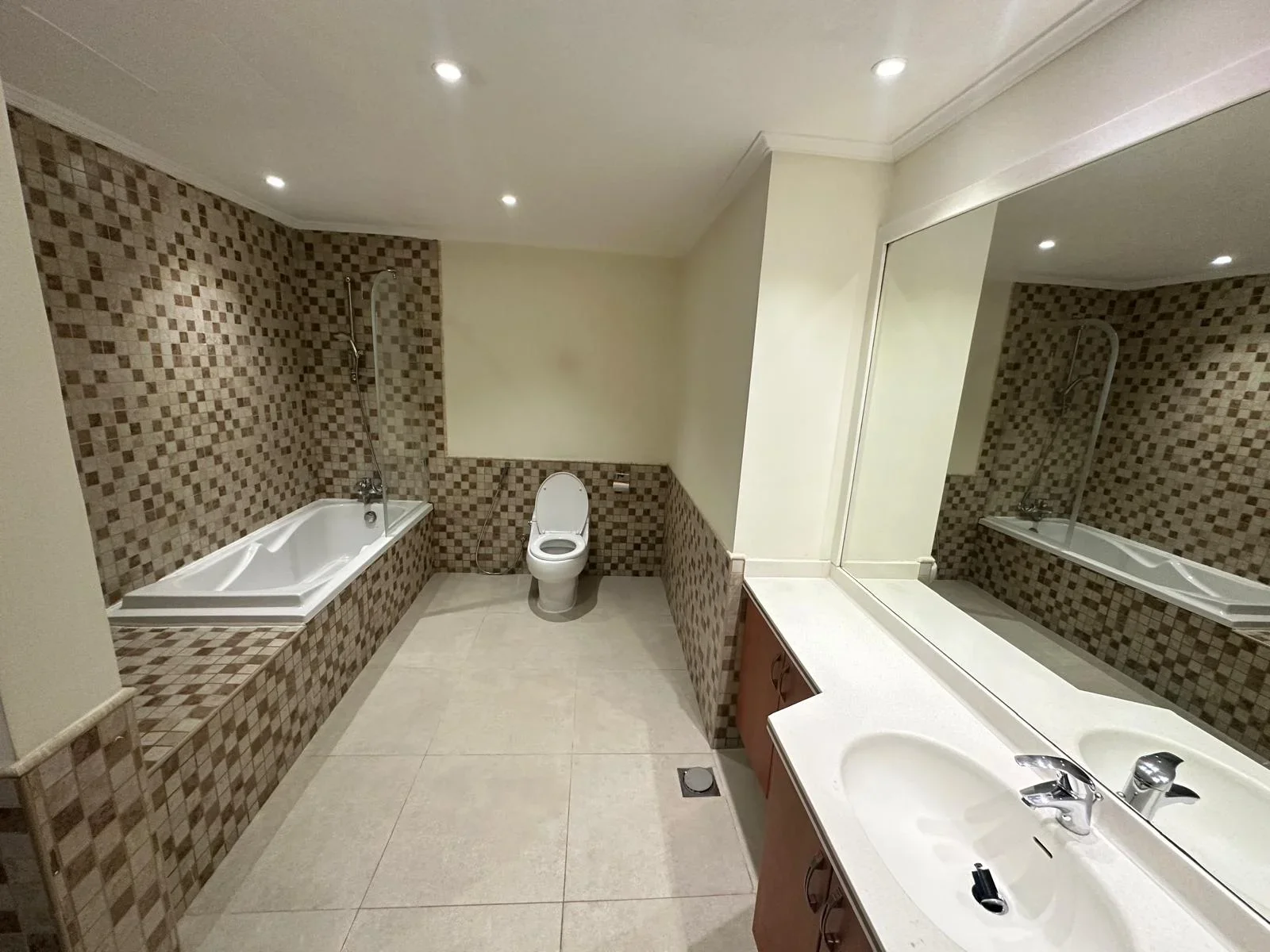 Spacious 3Bedroom+ maid | SemiFurnished apartment