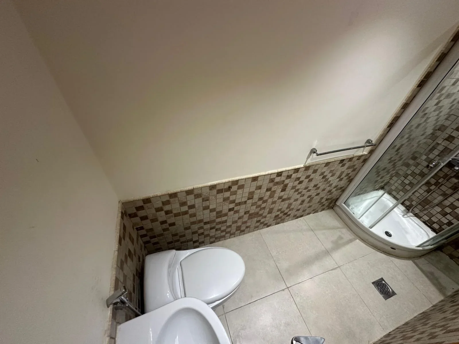 Spacious 3Bedroom+ maid | SemiFurnished apartment