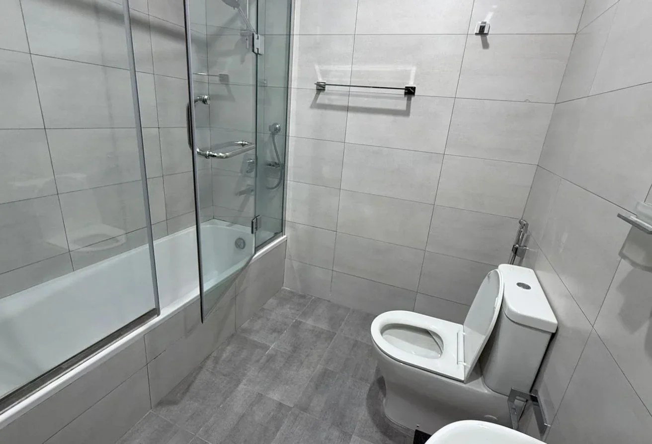 Spacious 2 Bedroom Apartment for RESALE