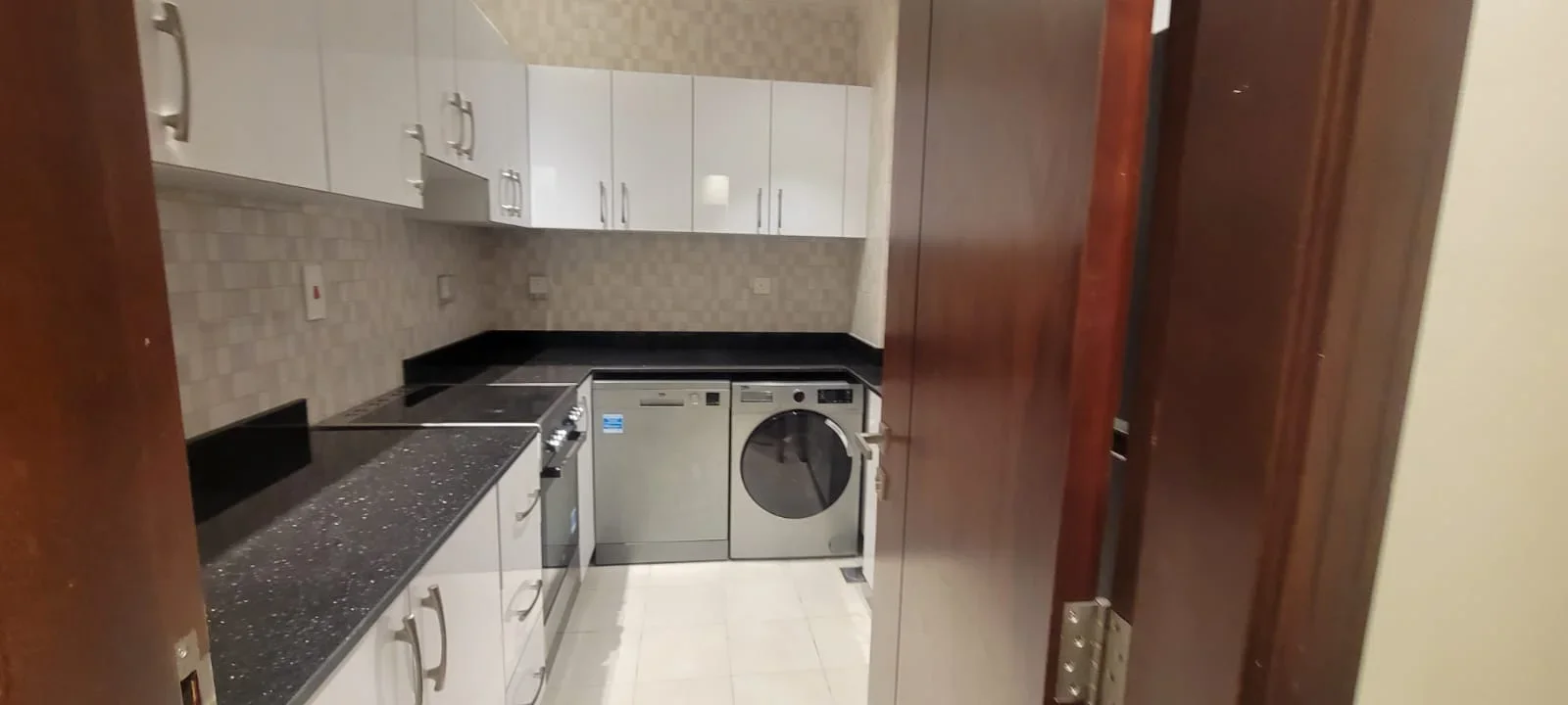 |SPECIOUS LUXURY 2BHK IN PRIME LOCATION|