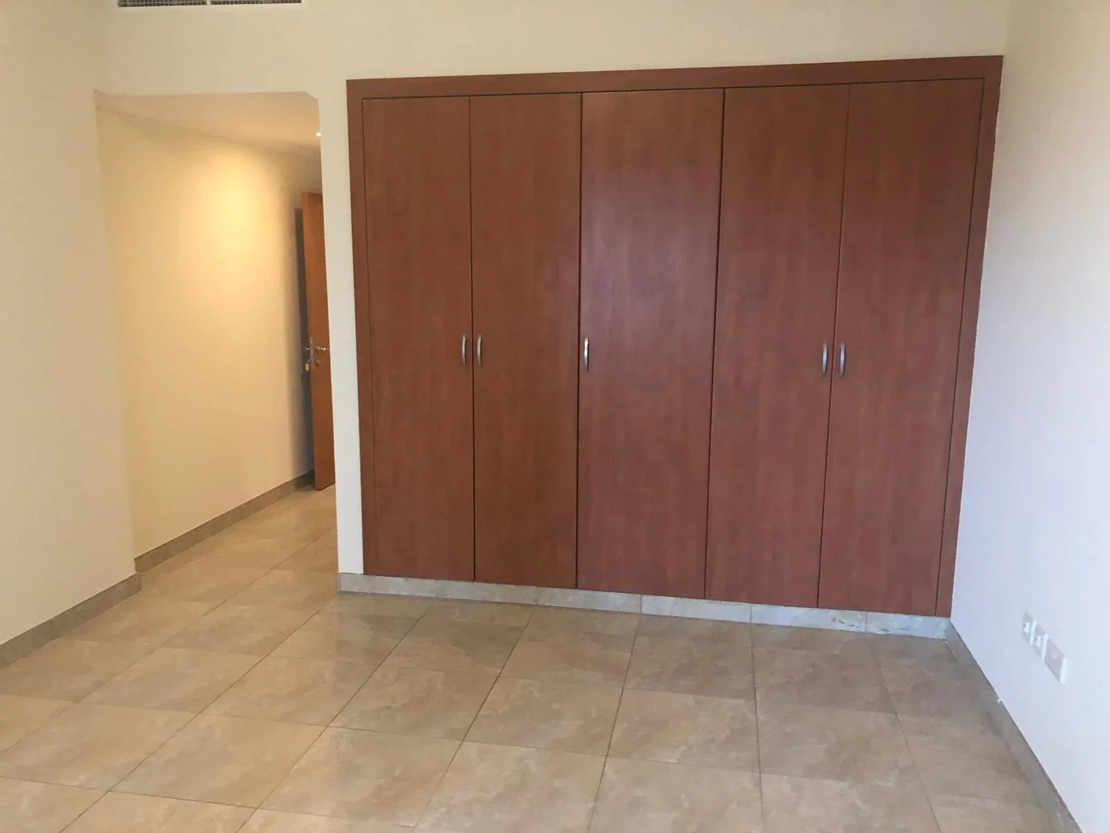 Elegant 1Bedroom Apartment for Sale | Porto Arabia