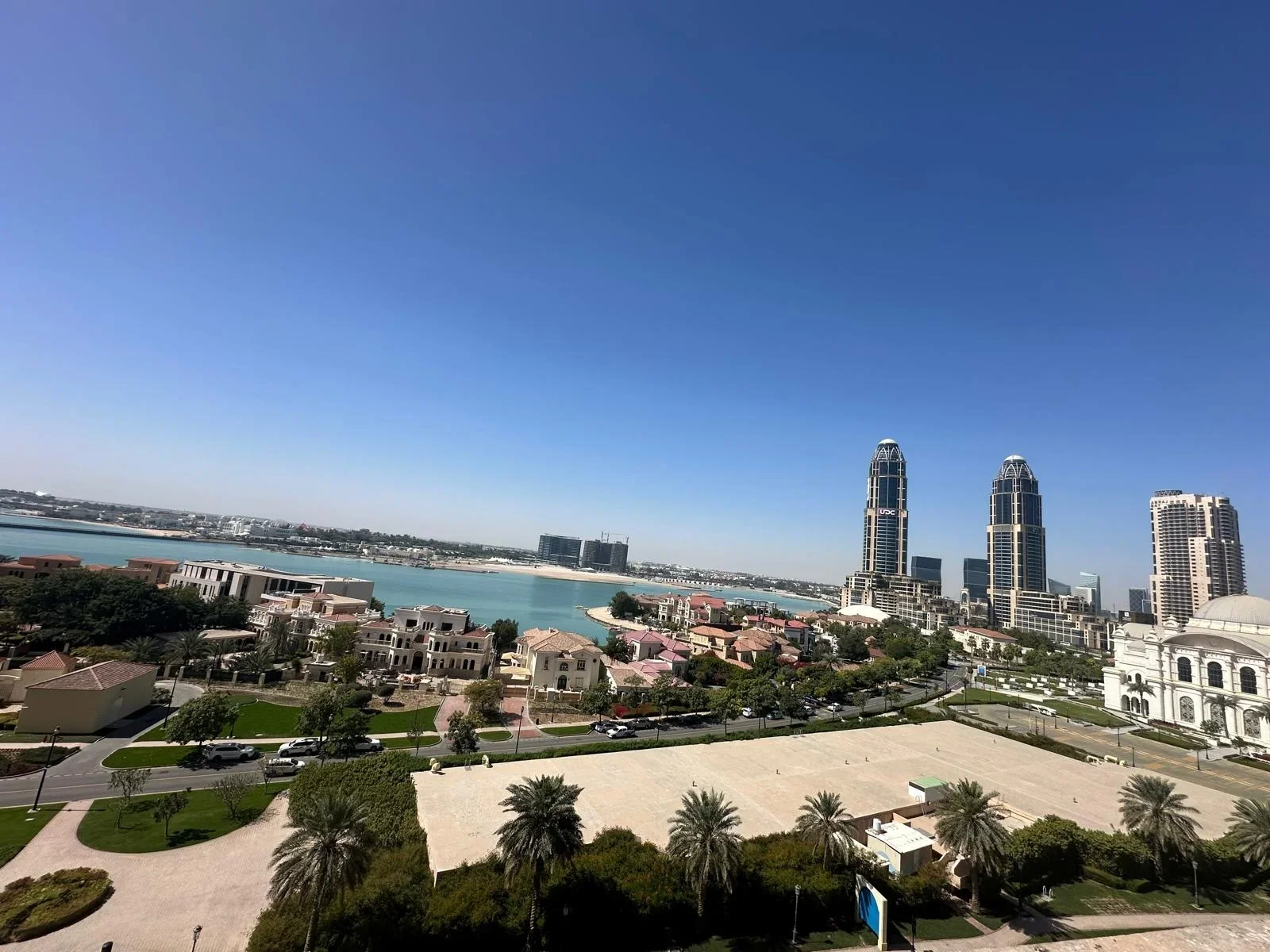 Spacious 2BHK Fully Furnished Apartment | 176 SQM