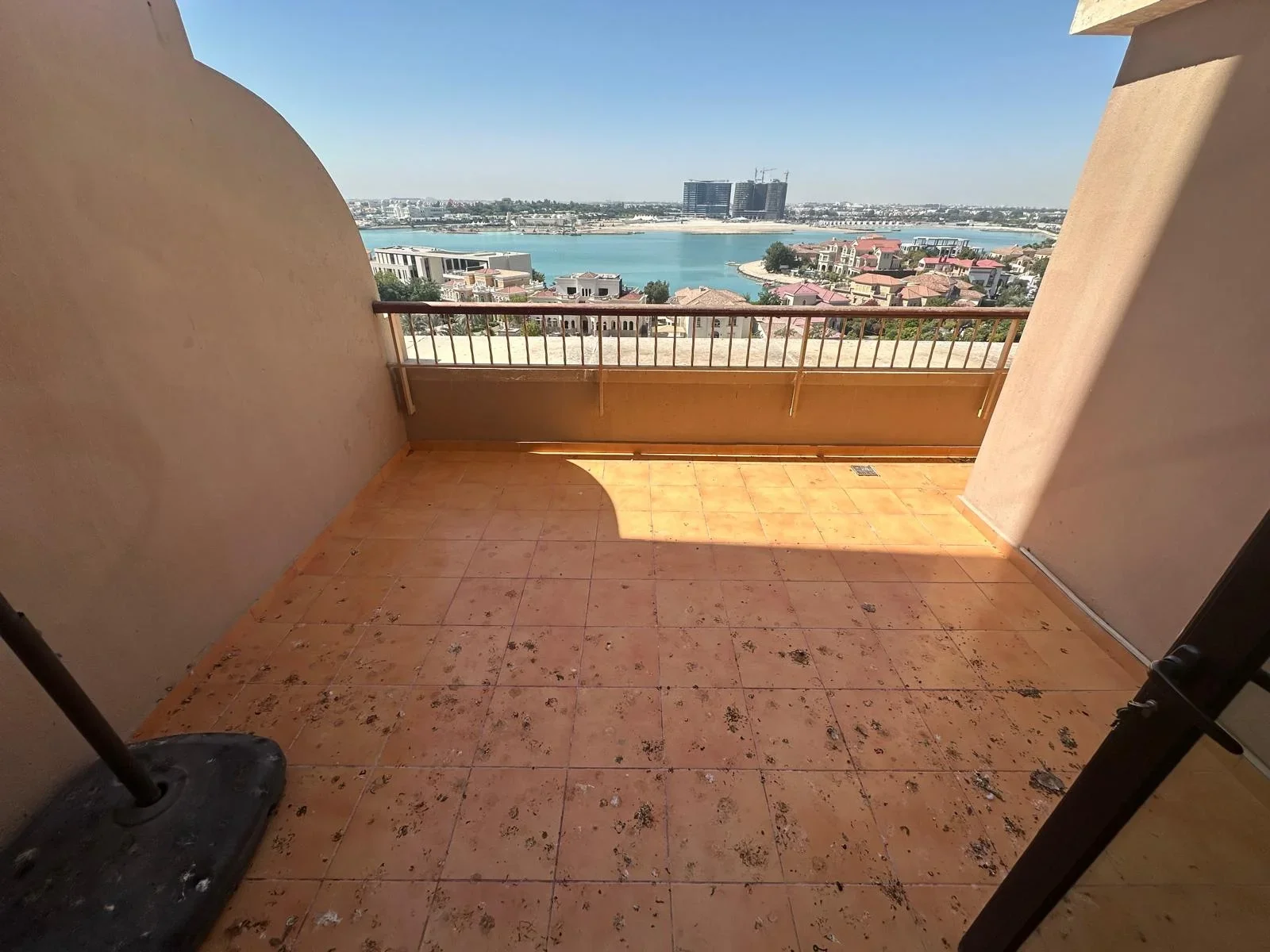 Spacious 2BHK Fully Furnished Apartment | 176 SQM