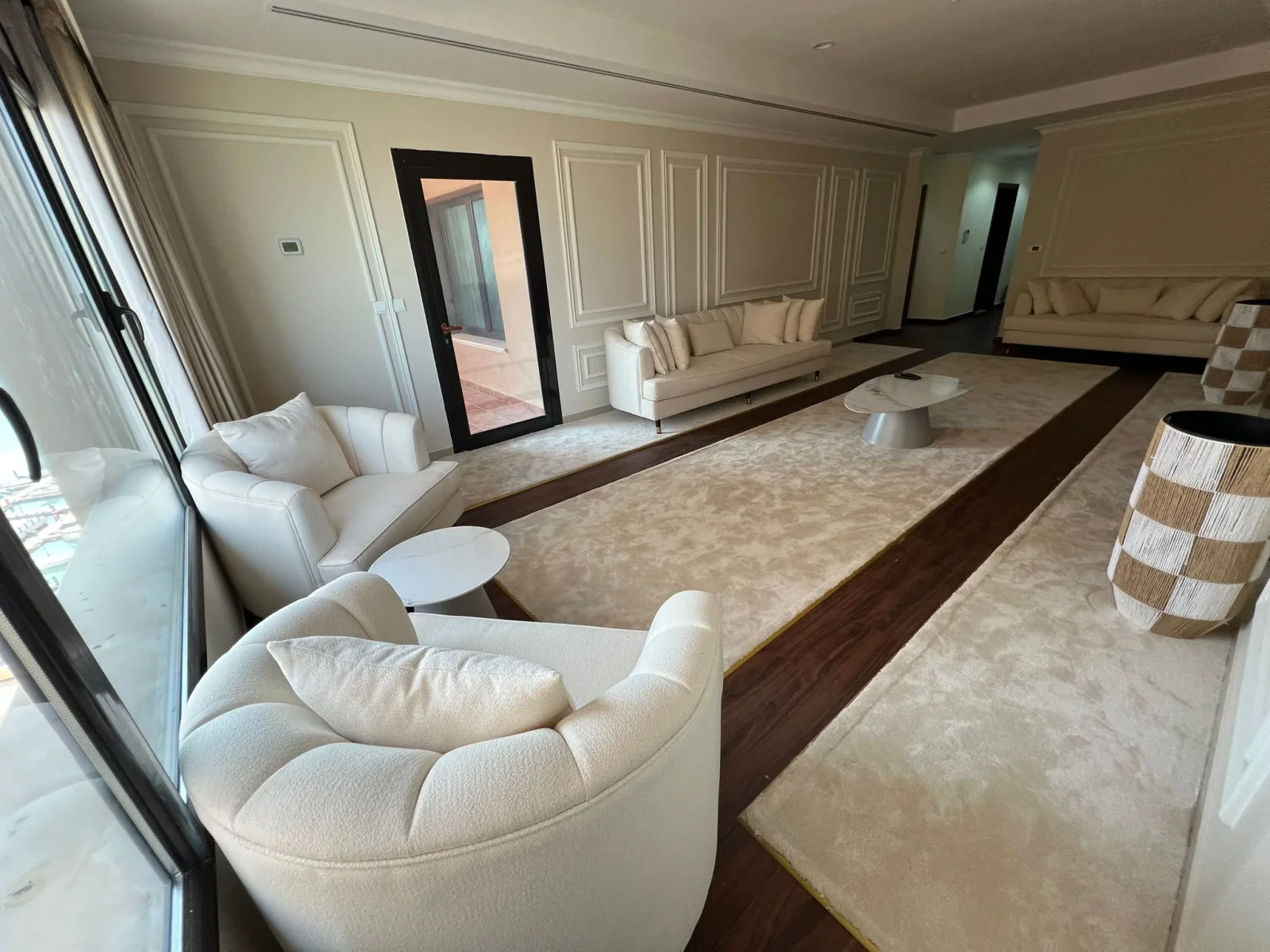 Luxury Living: Fully Furnished 2BHK for Rent