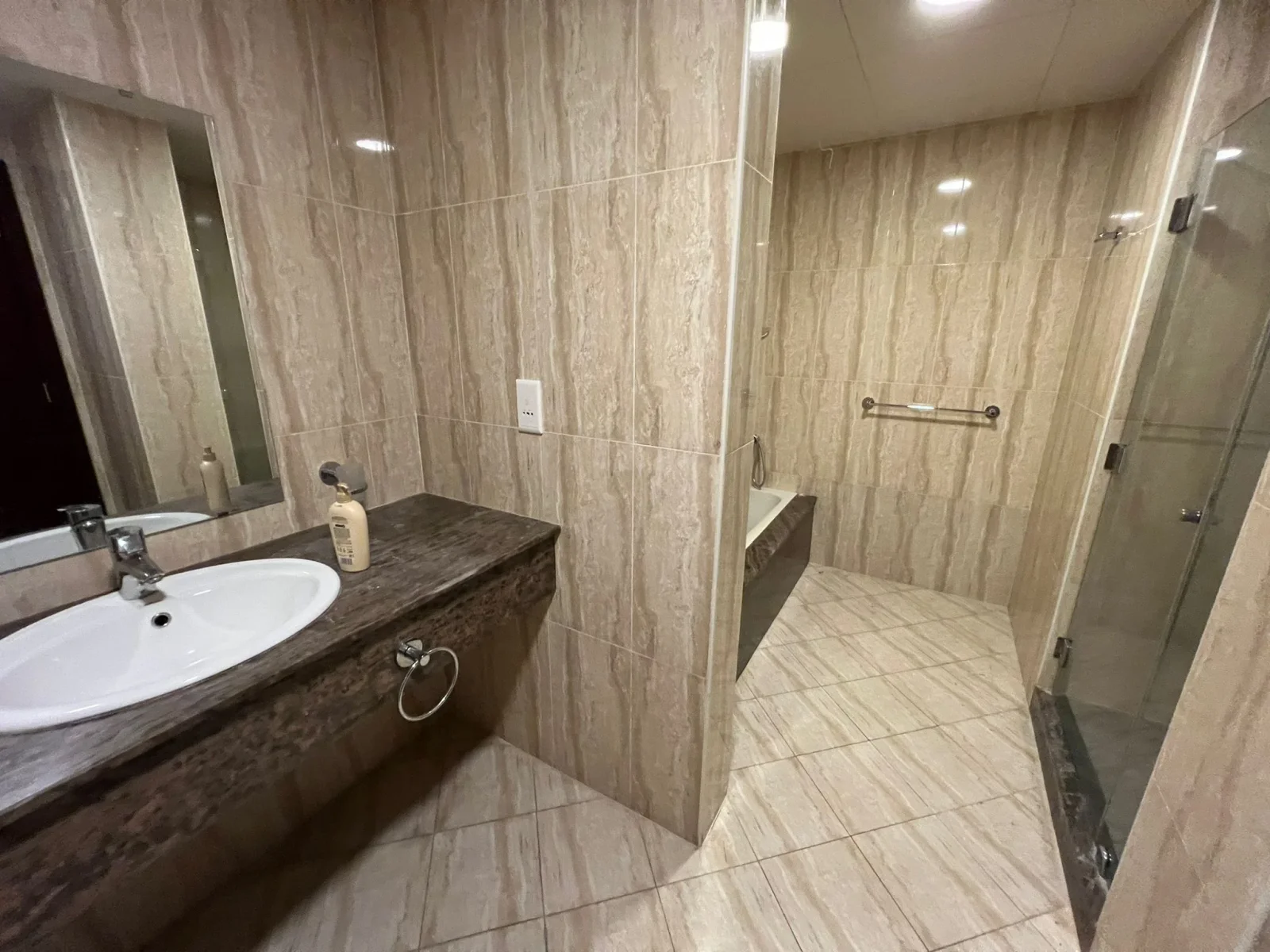 Luxury Living: Fully Furnished 2BHK for Rent - view 3