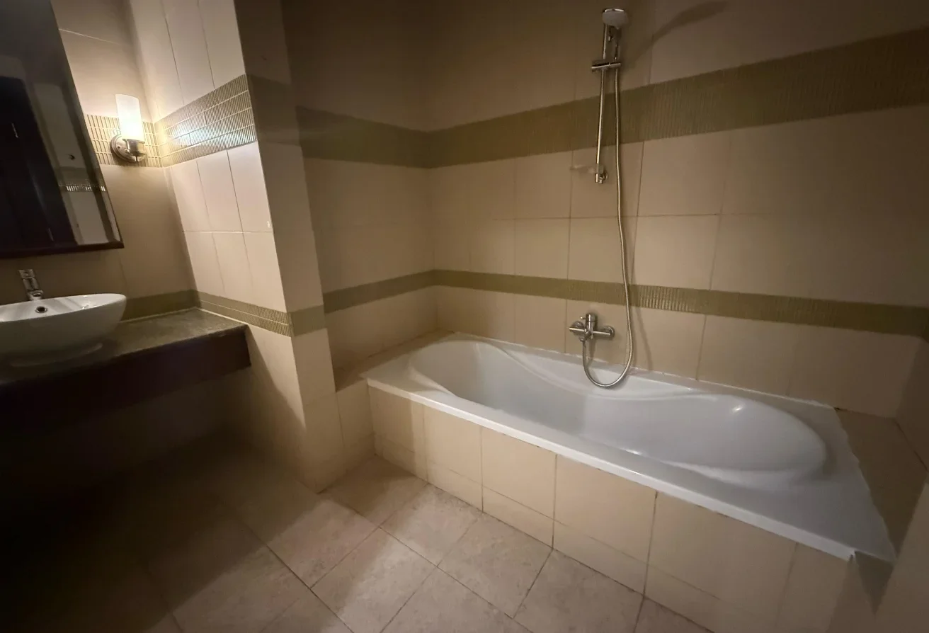 Nice 1Bedroom big size Apartment on sale