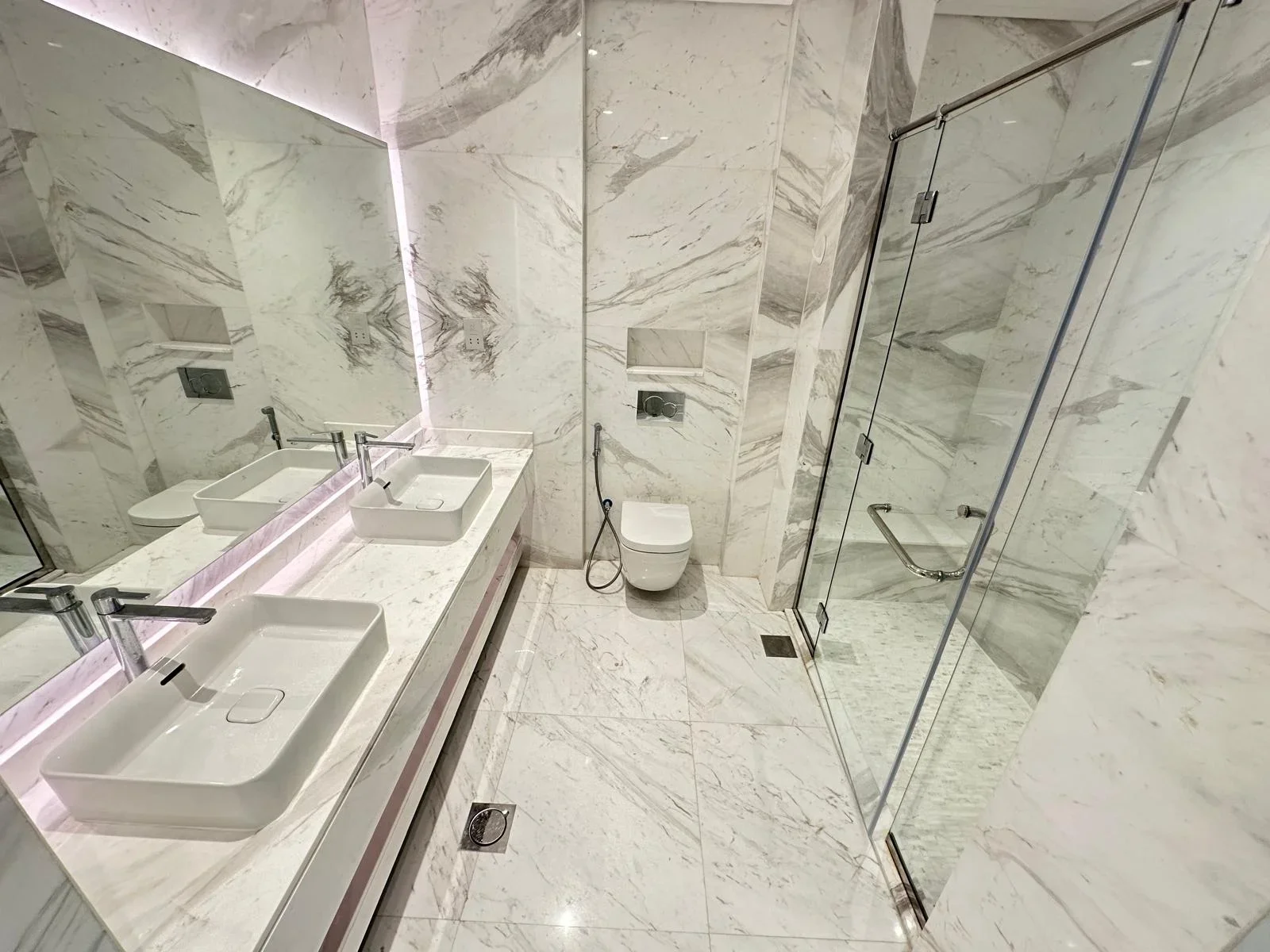 Affordable penthouse in pearl with panoramic view