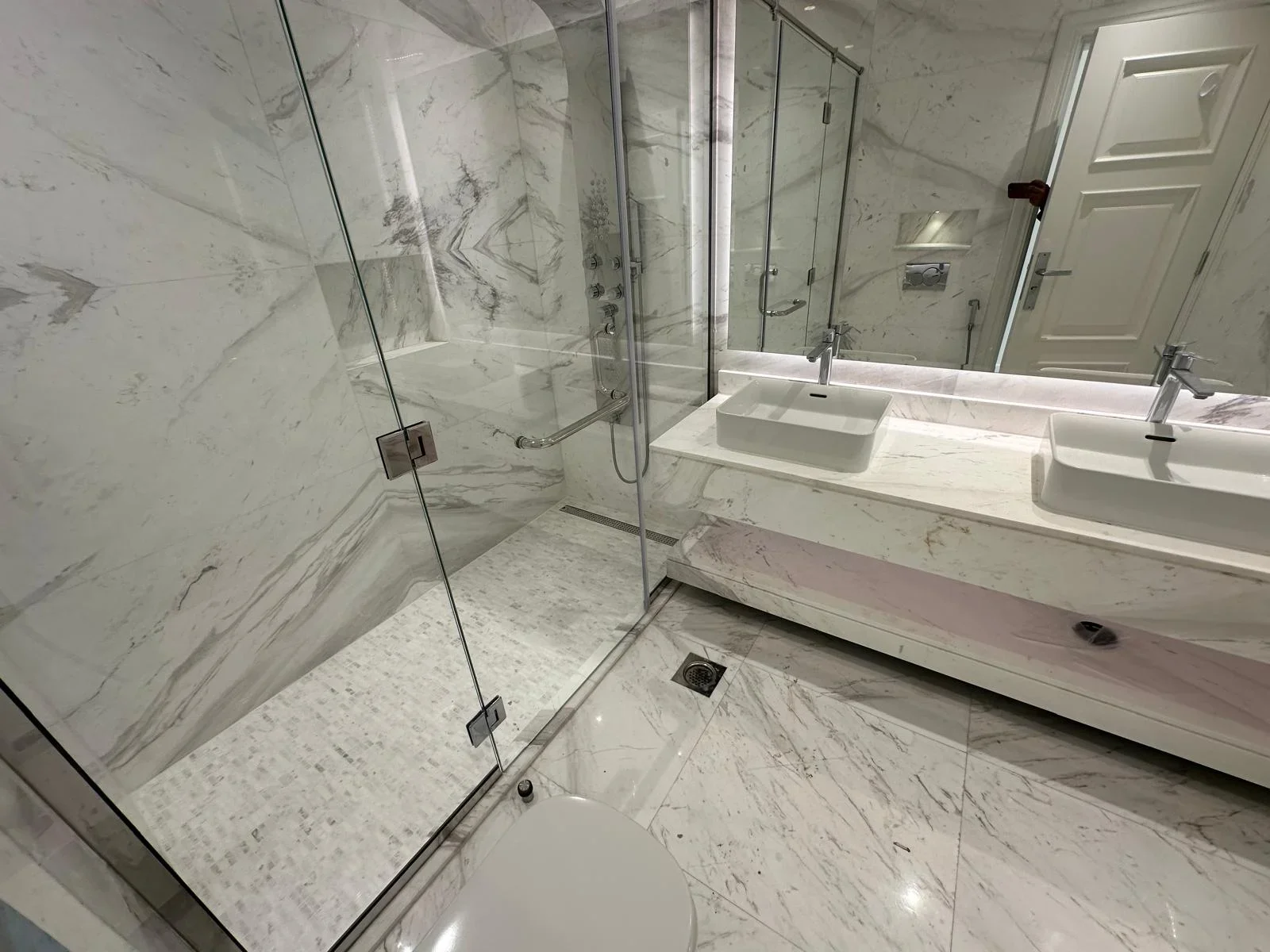 Affordable penthouse in pearl with panoramic view