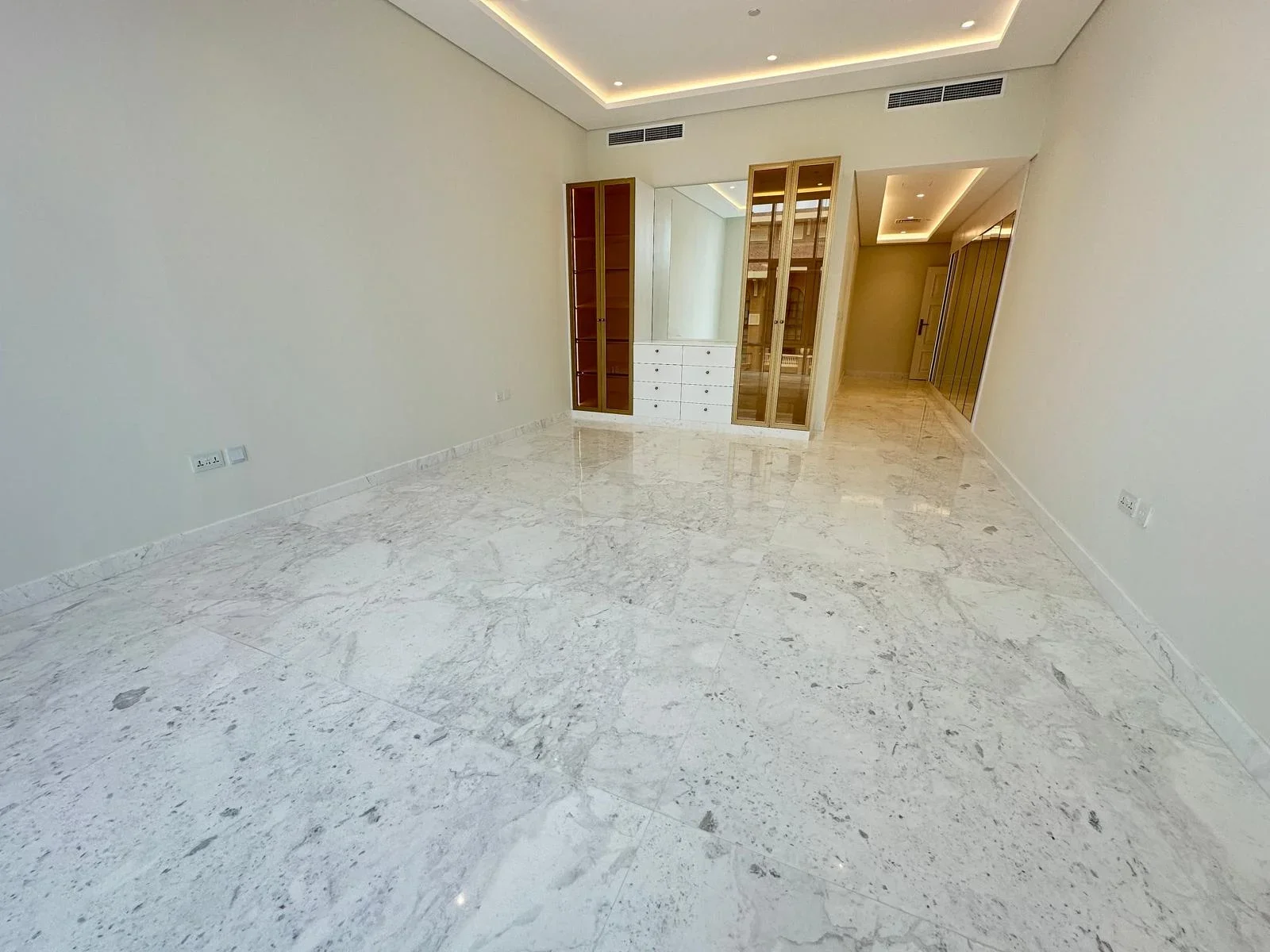 Affordable penthouse in pearl with panoramic view