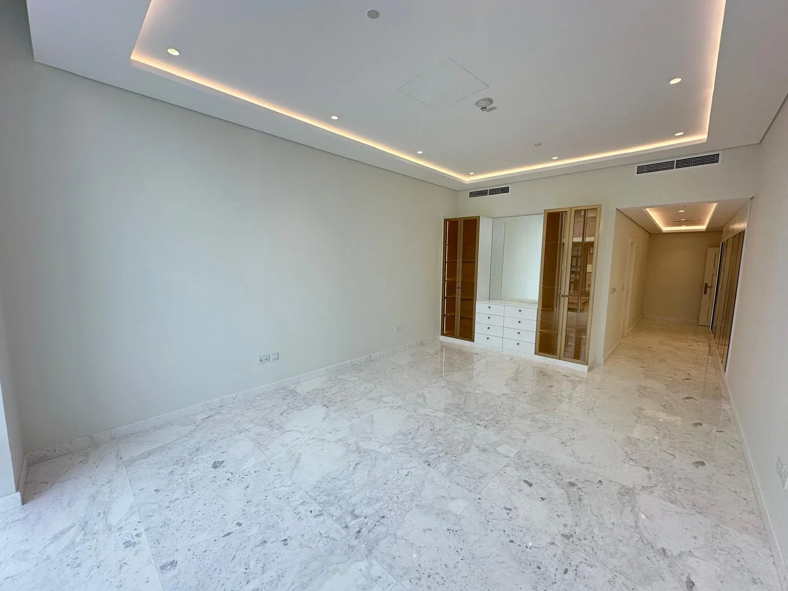 Affordable penthouse in pearl with panoramic view
