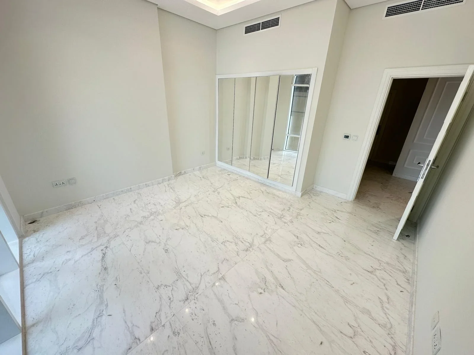 Affordable penthouse in pearl with panoramic view