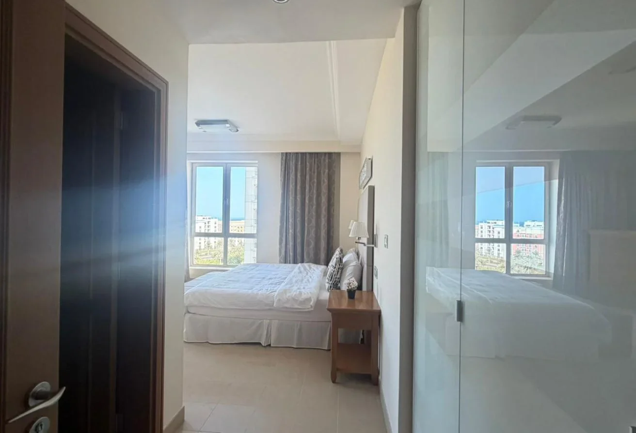 1BHK FULLY FURNISHED APARTMENT IN VIVA BAHRIYA|