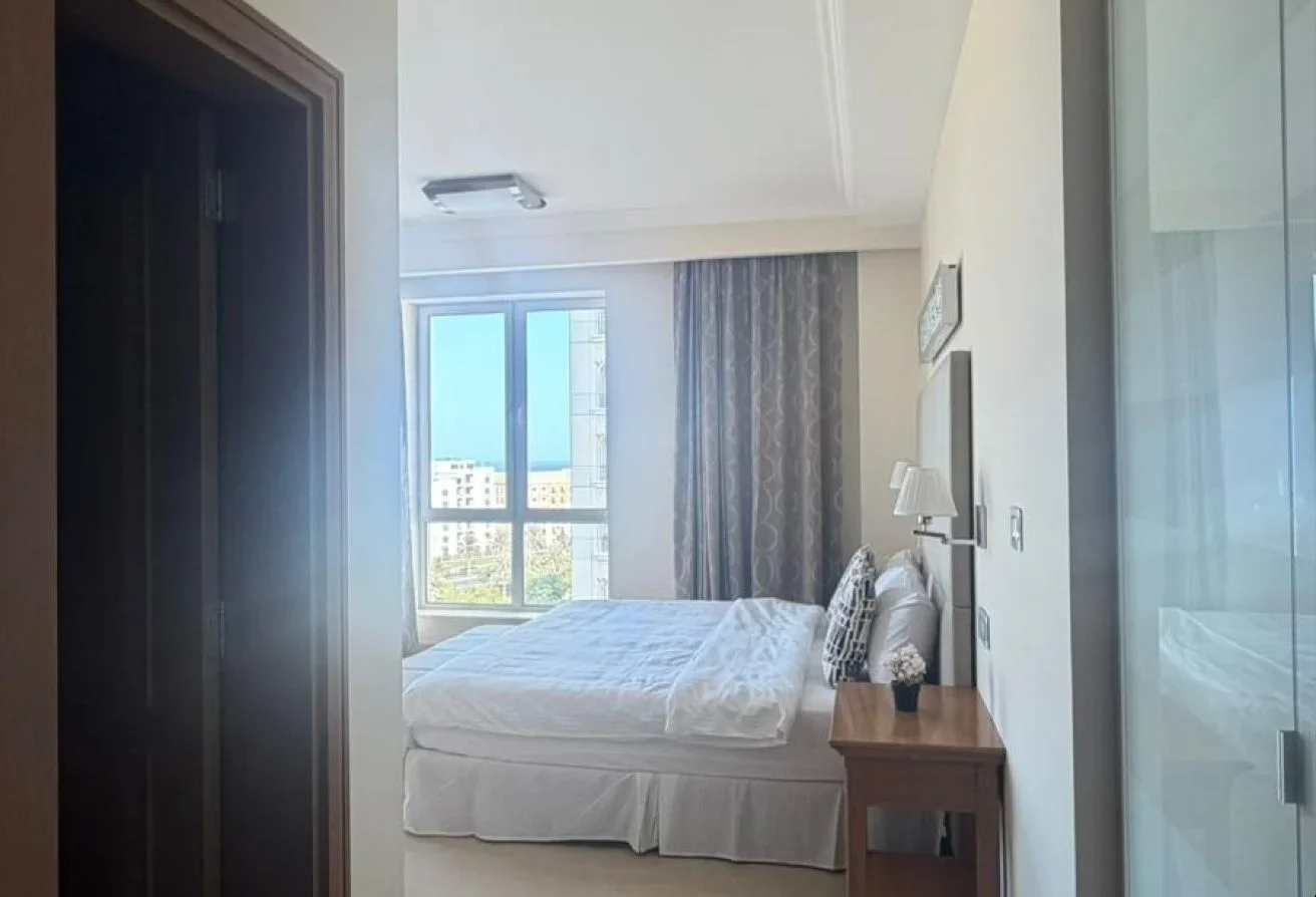 1BHK FULLY FURNISHED APARTMENT IN VIVA BAHRIYA|