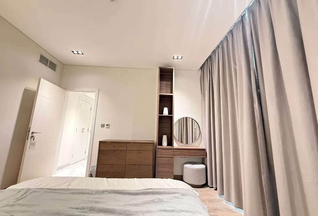 Distress Sale: Spacious 2BHK for Only 1.4M QAR