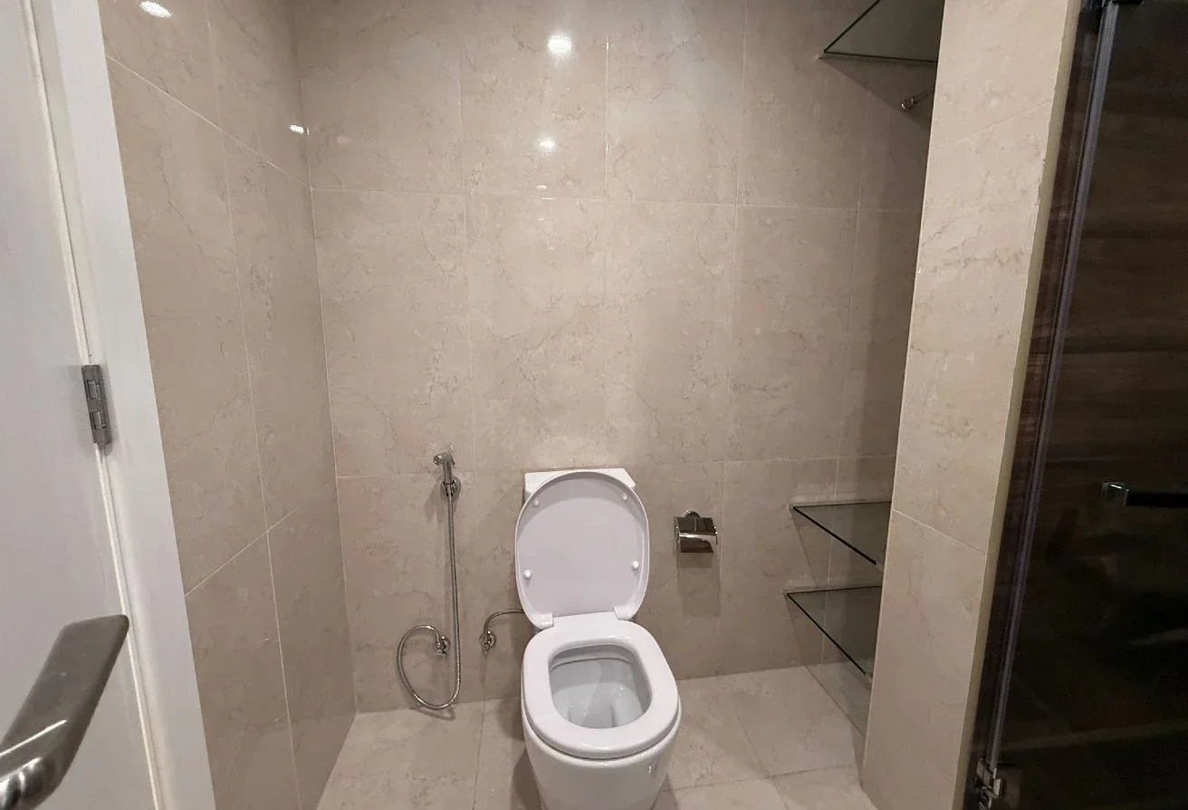 Distress Sale: Spacious 2BHK for Only 1.4M QAR