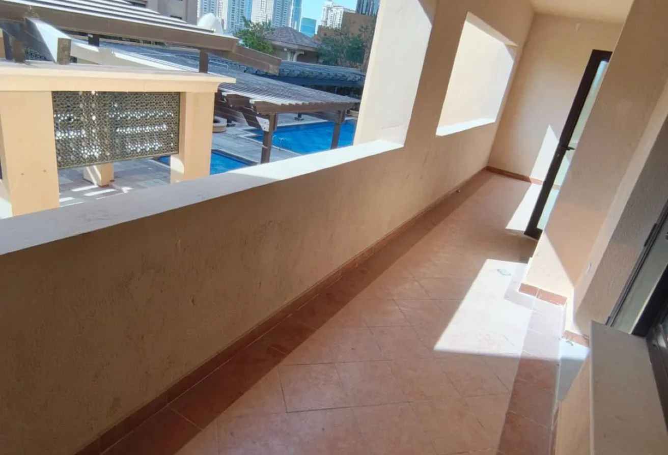 LUXURY 2 BED ROOM PLUS OFFICE WITH 2 PARKING