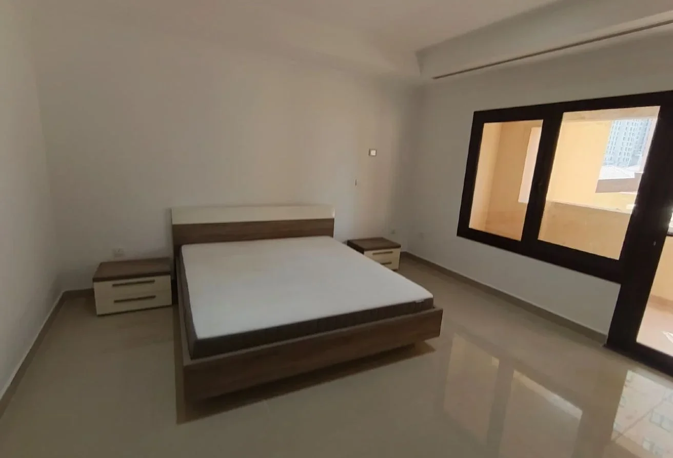 LUXURY 2 BED ROOM PLUS OFFICE WITH 2 PARKING